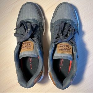 LEVI'S Men's Comfort Insole Gray Sneakers Shoes, Size 9